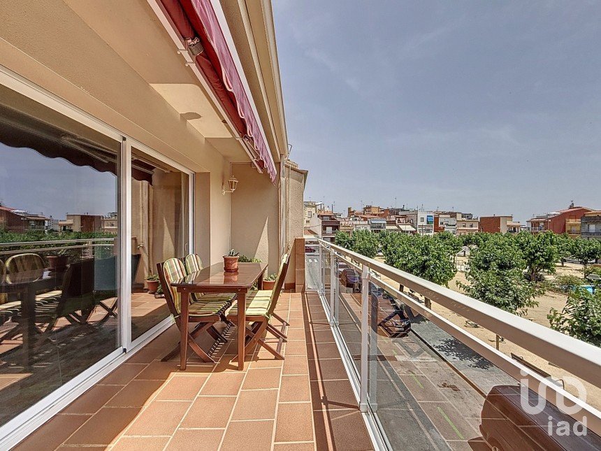 House 5 bedrooms of 400 m² in Pineda de Mar (08397)
