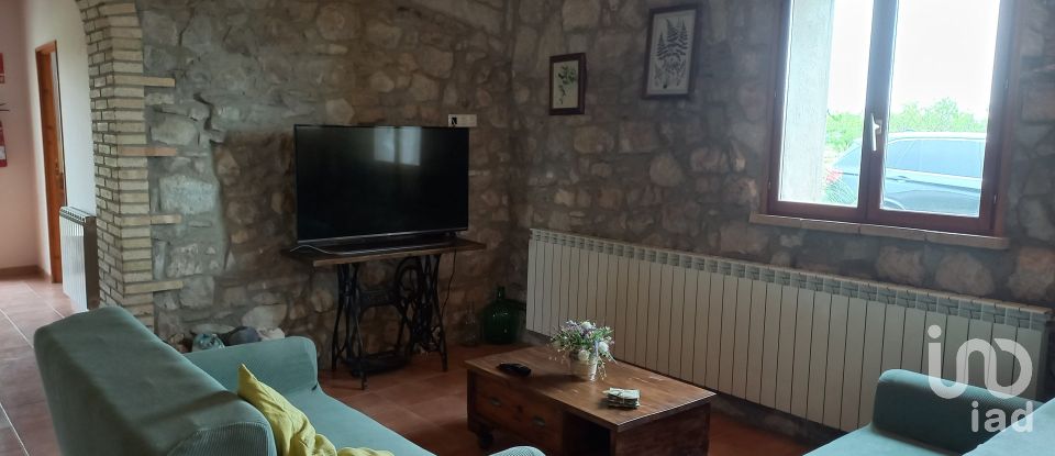 Lodge 3 bedrooms of 200 m² in Mequinenza (50170)