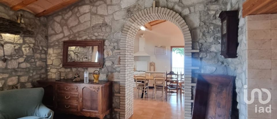 Lodge 3 bedrooms of 200 m² in Mequinenza (50170)