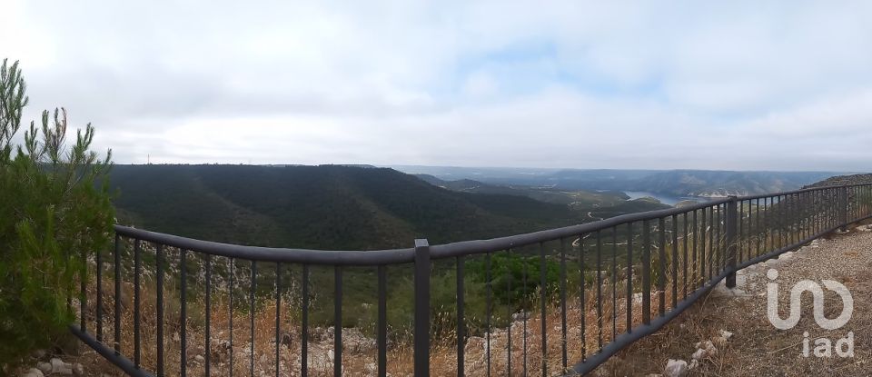 Lodge 3 bedrooms of 200 m² in Mequinenza (50170)