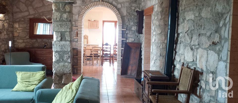 Lodge 3 bedrooms of 200 m² in Mequinenza (50170)