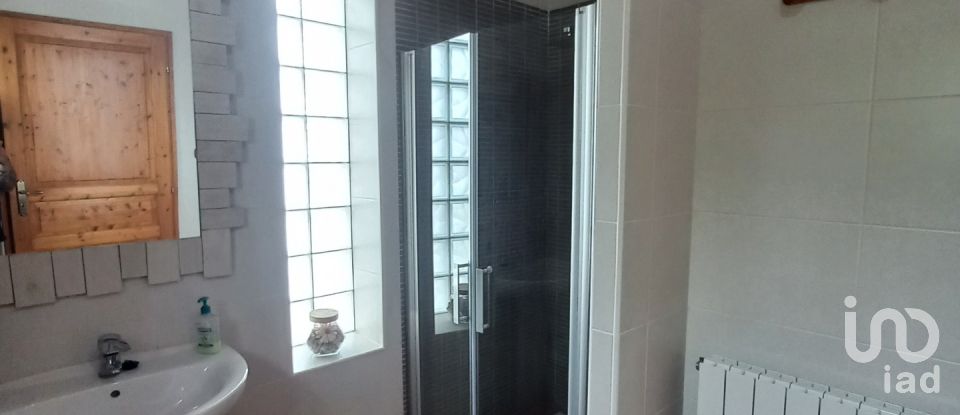 Lodge 3 bedrooms of 200 m² in Mequinenza (50170)