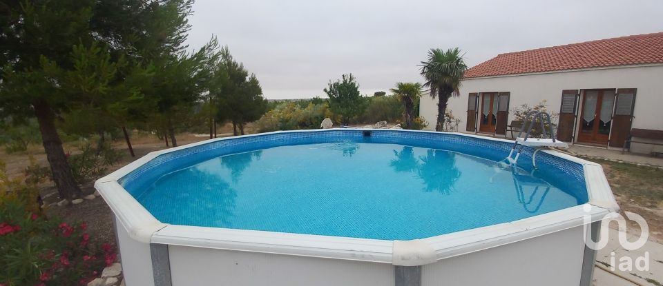 Lodge 3 bedrooms of 200 m² in Mequinenza (50170)