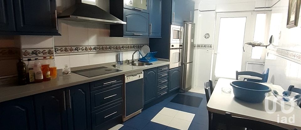 Apartment 4 bedrooms of 148 m² in La Bañeza (24750)