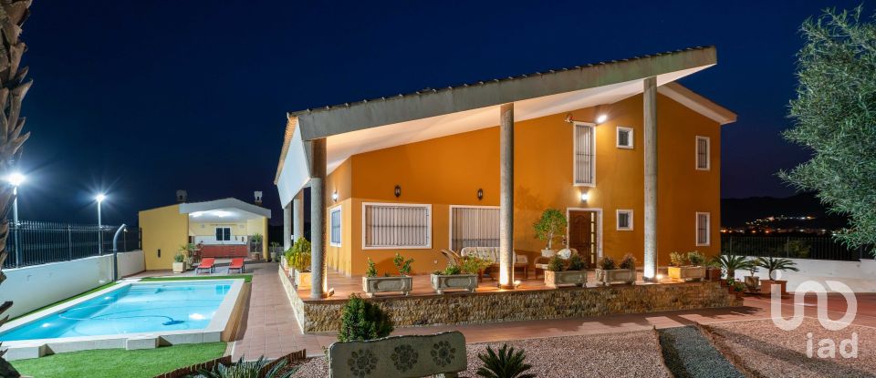 Chalet 5 habitaciones de 477 m² en Correntias Medias (03321)