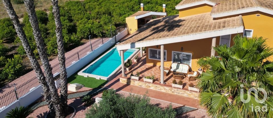 Chalet 5 habitaciones de 477 m² en Correntias Medias (03321)