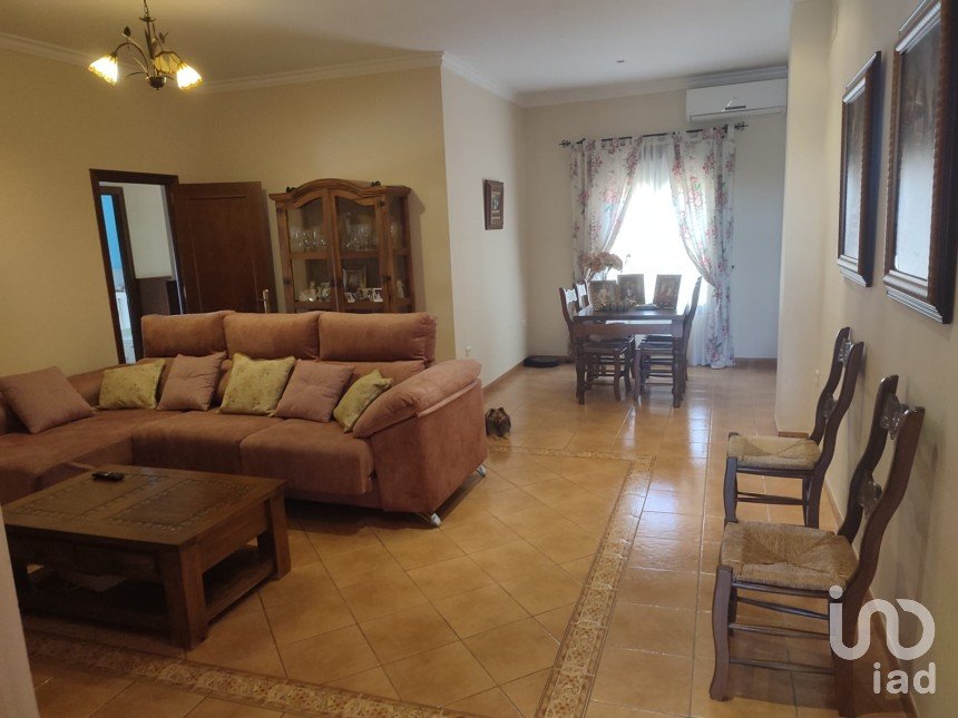 House 3 bedrooms of 361 m² in Cañada Rosal (41439)