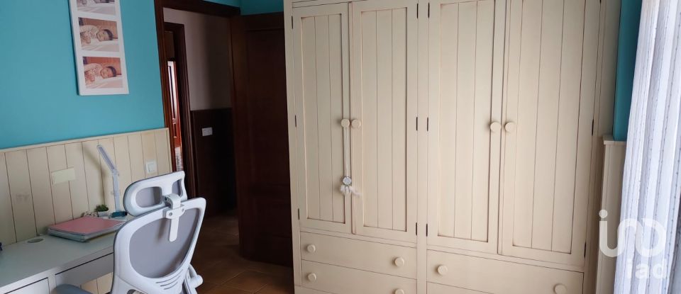 House 3 bedrooms of 361 m² in Cañada Rosal (41439)