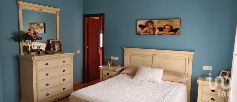 House 3 bedrooms of 361 m² in Cañada Rosal (41439)