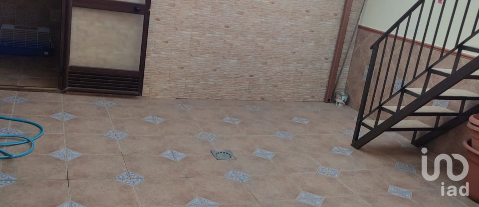 House 3 bedrooms of 361 m² in Cañada Rosal (41439)