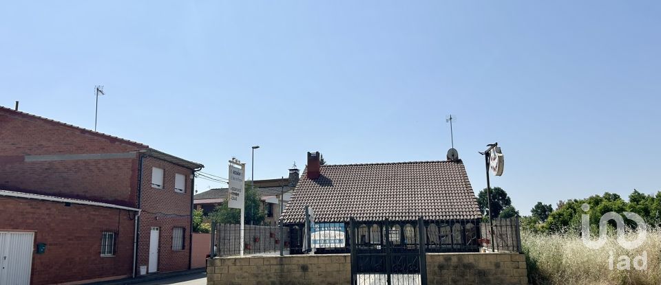 Bar of 150 m² in San Miguel del Camino (24391)