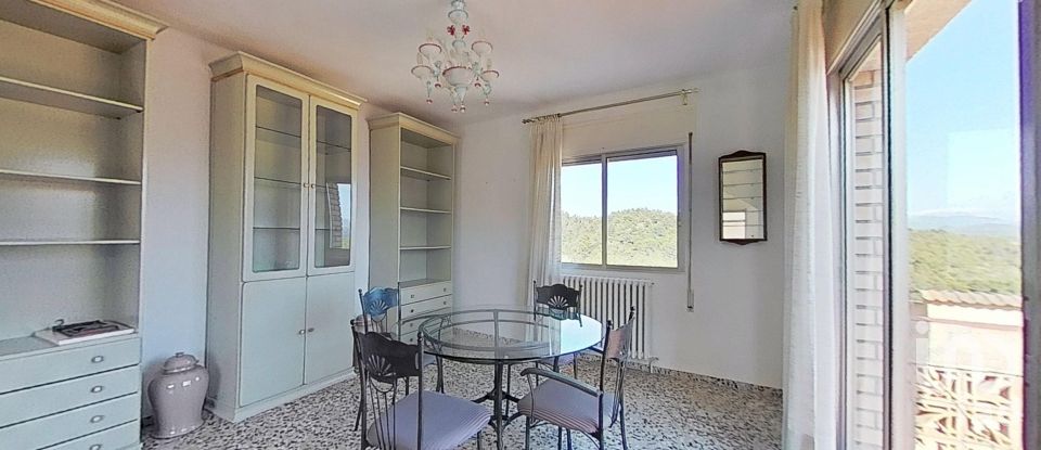 Casa 4 habitaciones de 365 m² en El Molar (43736)