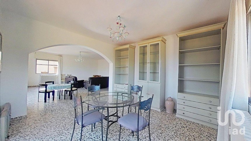 Casa 4 habitaciones de 365 m² en El Molar (43736)