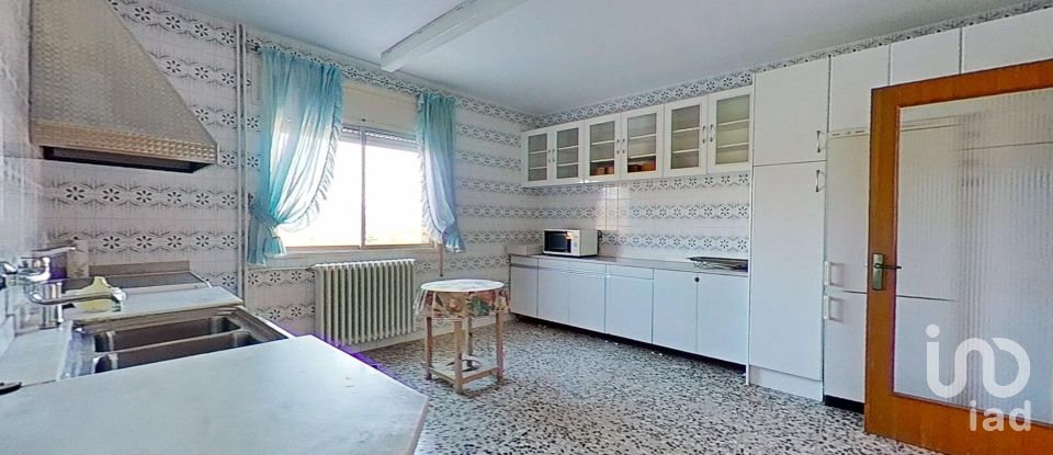 Casa 4 habitaciones de 365 m² en El Molar (43736)