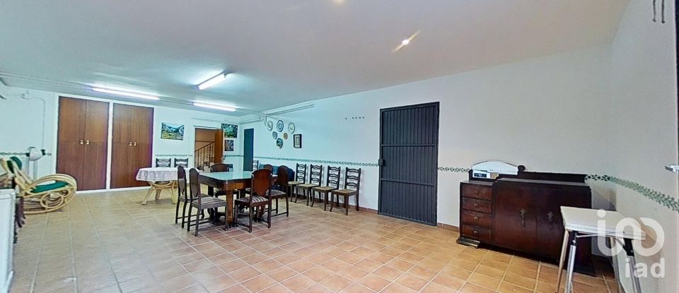 Casa 4 habitaciones de 365 m² en El Molar (43736)