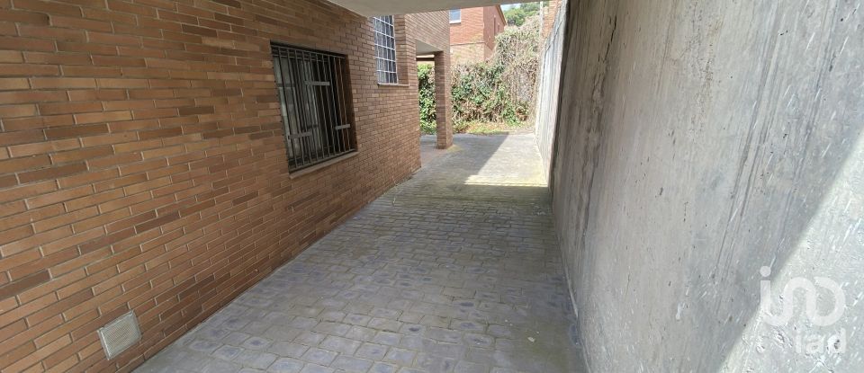 Casa 3 habitacions de 269 m² a Sant Fost de Campsentelles (08105)