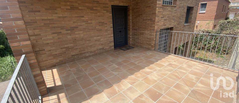 Casa 3 habitacions de 269 m² a Sant Fost de Campsentelles (08105)