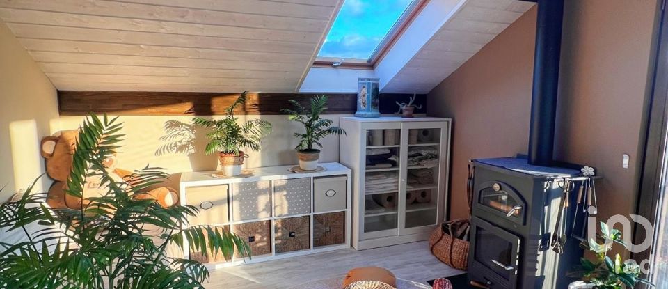 Cottage 5 bedrooms of 176 m² in Jaca (22700)