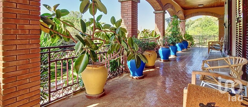 Casa 7 habitacions de 675 m² a Badalona (08916)