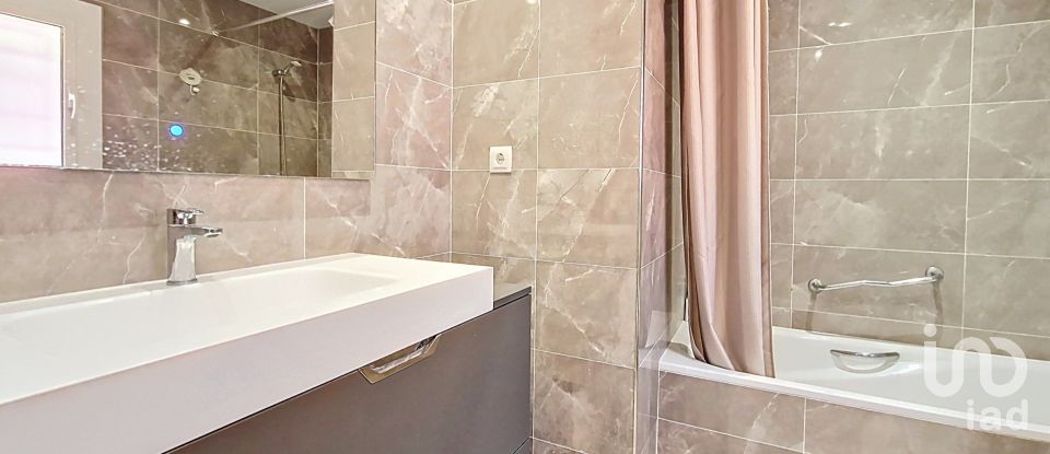 Casa 7 habitacions de 675 m² a Badalona (08916)