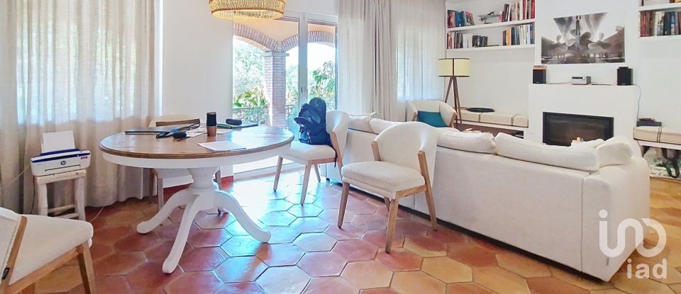 Casa 7 habitacions de 675 m² a Badalona (08916)