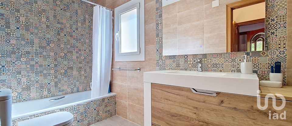 Casa 7 habitacions de 675 m² a Badalona (08916)