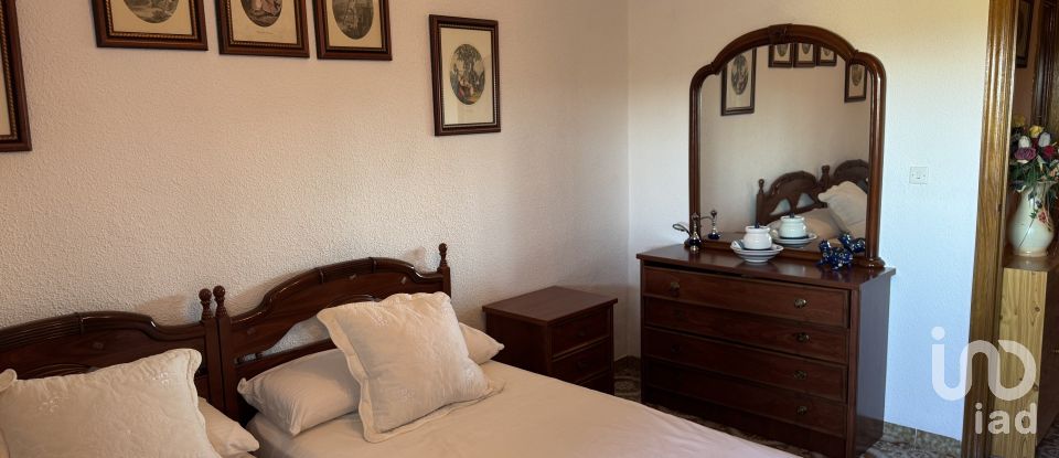 Cottage 4 bedrooms of 658 m² in Cala (21270)