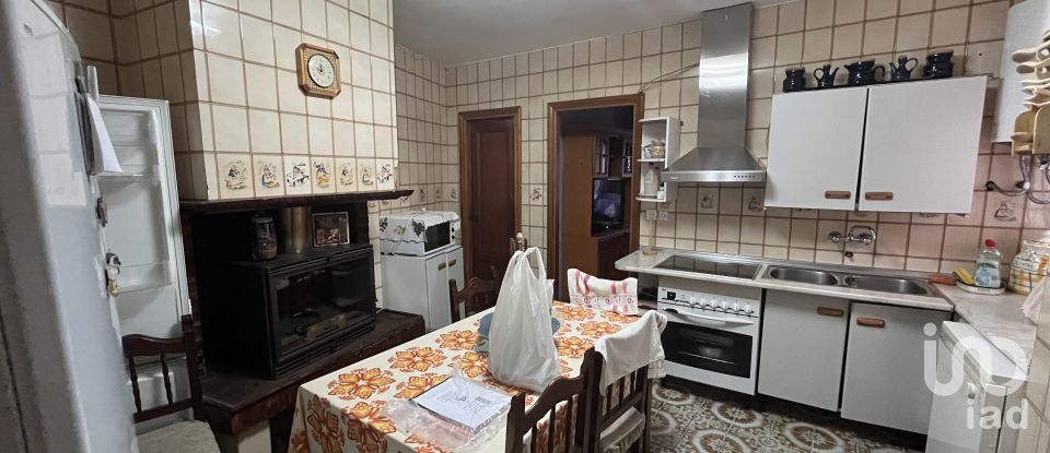 Cottage 4 bedrooms of 658 m² in Cala (21270)