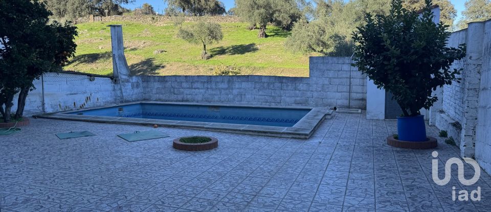 Cottage 4 bedrooms of 658 m² in Cala (21270)