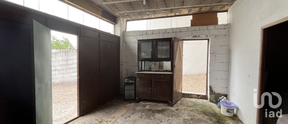 Cottage 4 bedrooms of 658 m² in Cala (21270)