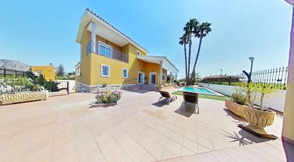 Cottage 5 bedrooms of 477 m² in Correntias Medias (03321)