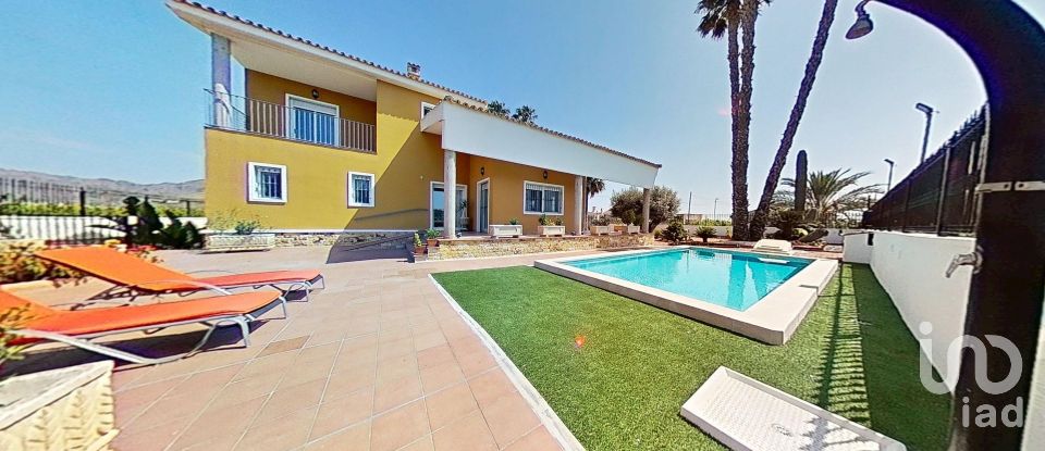 Chalet 5 habitaciones de 477 m² en Correntias Medias (03321)