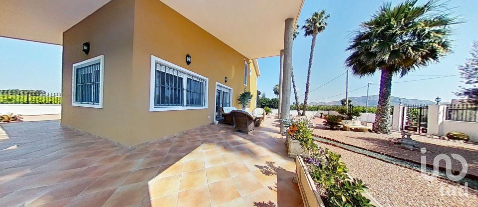 Chalet 5 habitaciones de 477 m² en Correntias Medias (03321)