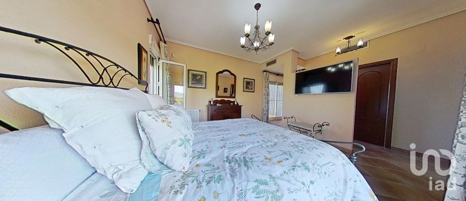 Chalet 5 habitaciones de 477 m² en Correntias Medias (03321)