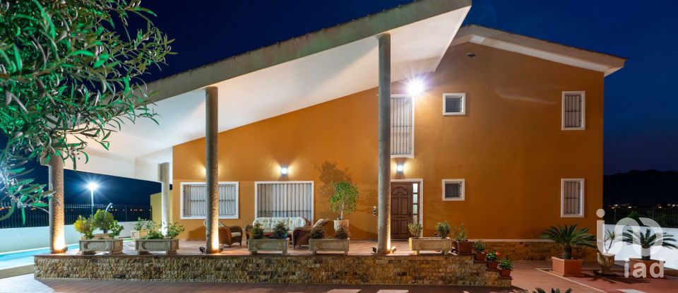 Chalet 5 habitaciones de 477 m² en Correntias Medias (03321)