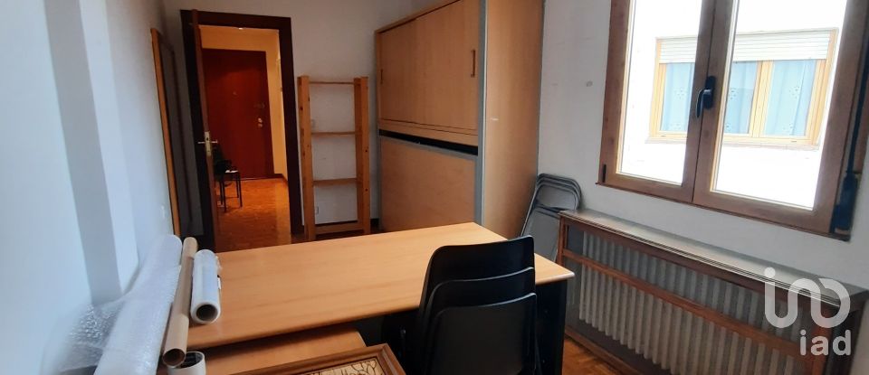 Appartement 5 chambres de 88 m² à León (24004)