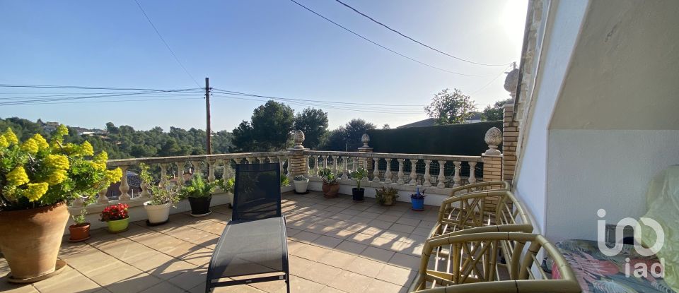 House 4 bedrooms of 210 m² in Rubí (08191)