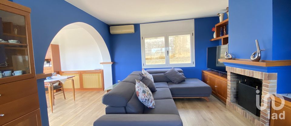 House 4 bedrooms of 210 m² in Rubí (08191)