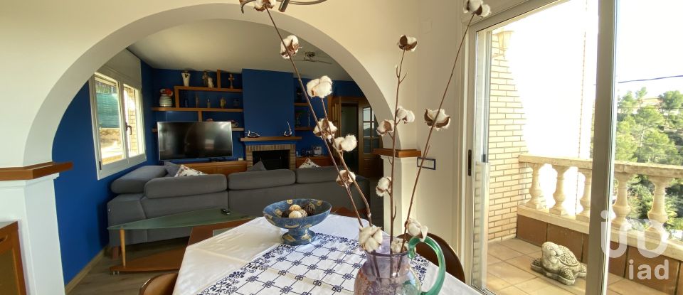 House 4 bedrooms of 210 m² in Rubí (08191)