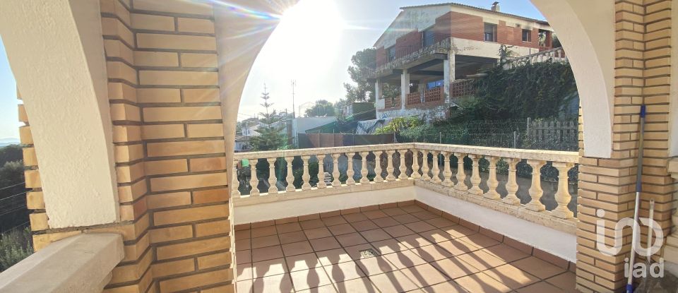 House 4 bedrooms of 210 m² in Rubí (08191)