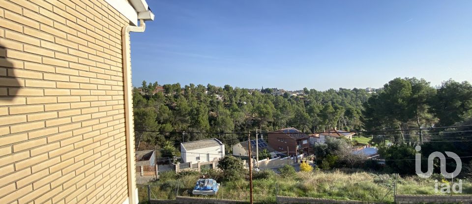 House 4 bedrooms of 210 m² in Rubí (08191)