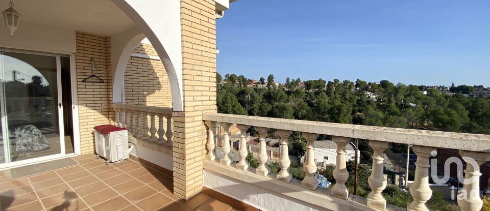 House 4 bedrooms of 210 m² in Rubí (08191)