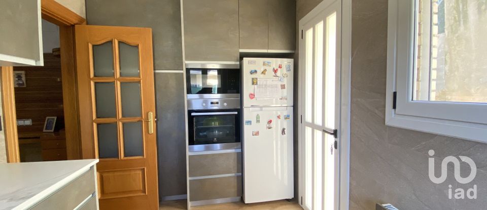 House 4 bedrooms of 210 m² in Rubí (08191)