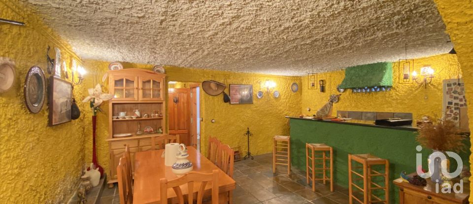 House 4 bedrooms of 210 m² in Rubí (08191)