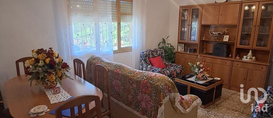 House 4 bedrooms of 140 m² in Purias (30813)