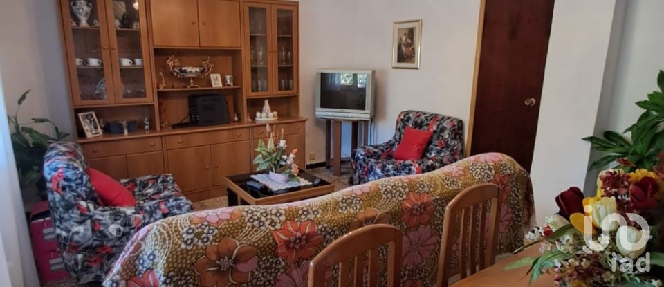 House 4 bedrooms of 140 m² in Purias (30813)