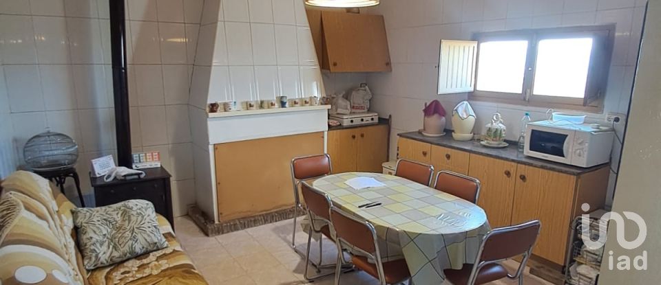 House 4 bedrooms of 140 m² in Purias (30813)