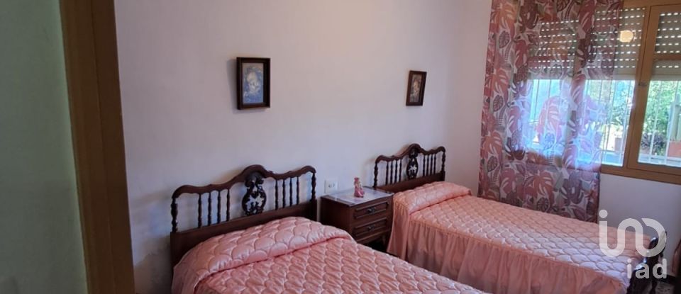 House 4 bedrooms of 140 m² in Purias (30813)