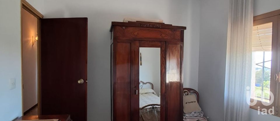 House 4 bedrooms of 140 m² in Purias (30813)