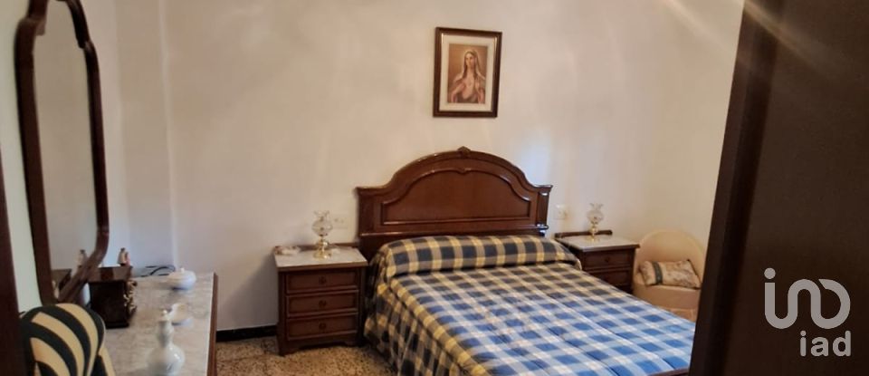 House 4 bedrooms of 140 m² in Purias (30813)